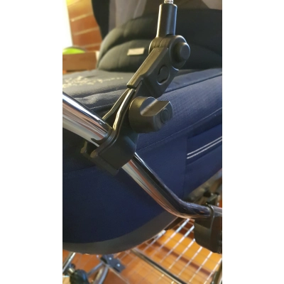 Mocowanie przy wózku