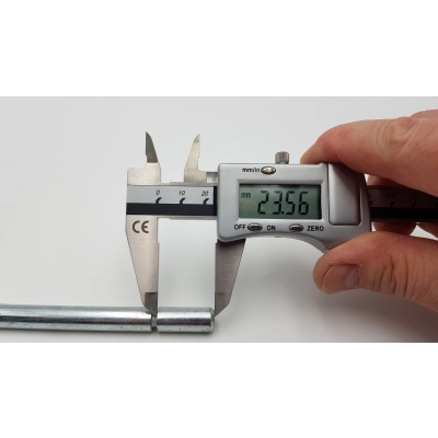 Oś, ośka do tylnego koła w wózku TAKO, długość 133mm, dwa frezy 5/23mm