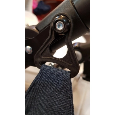 Powieszona torba na wózku