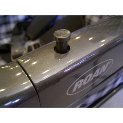 Klin, kołek, kołeczek do mocowania barierki spacerówki wózka Roan Marita, Kortina, Rocco (1szt)