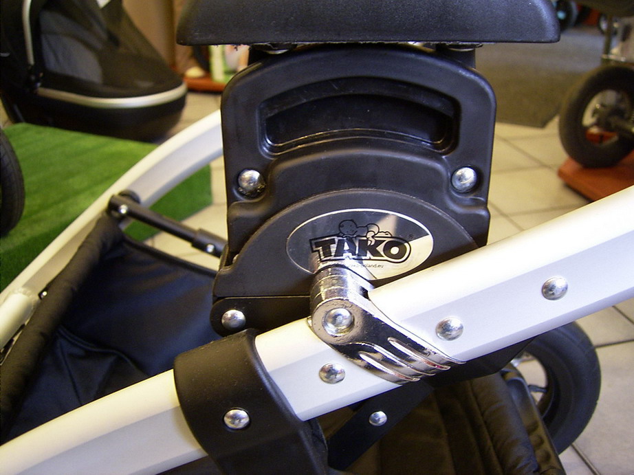 Adaptery do wózka, zaczep CLICK, CLICK do fotelika KARWALA 0-10kg