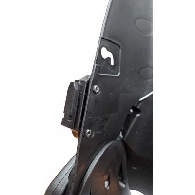 JUNAMA Spacerówka plastikowa V2, konstrukcja spacerówki z podnóżkiem